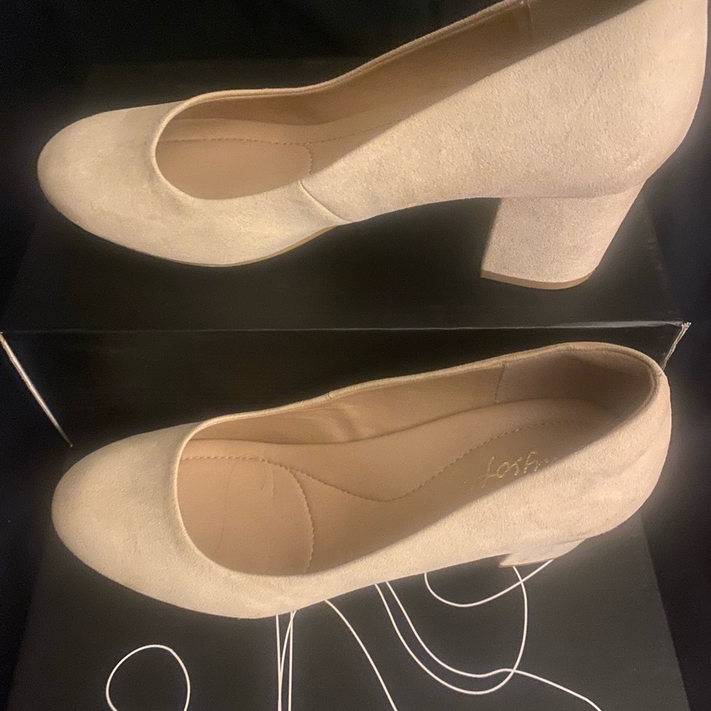 Woman's Shoes Size 10 by Mysoft